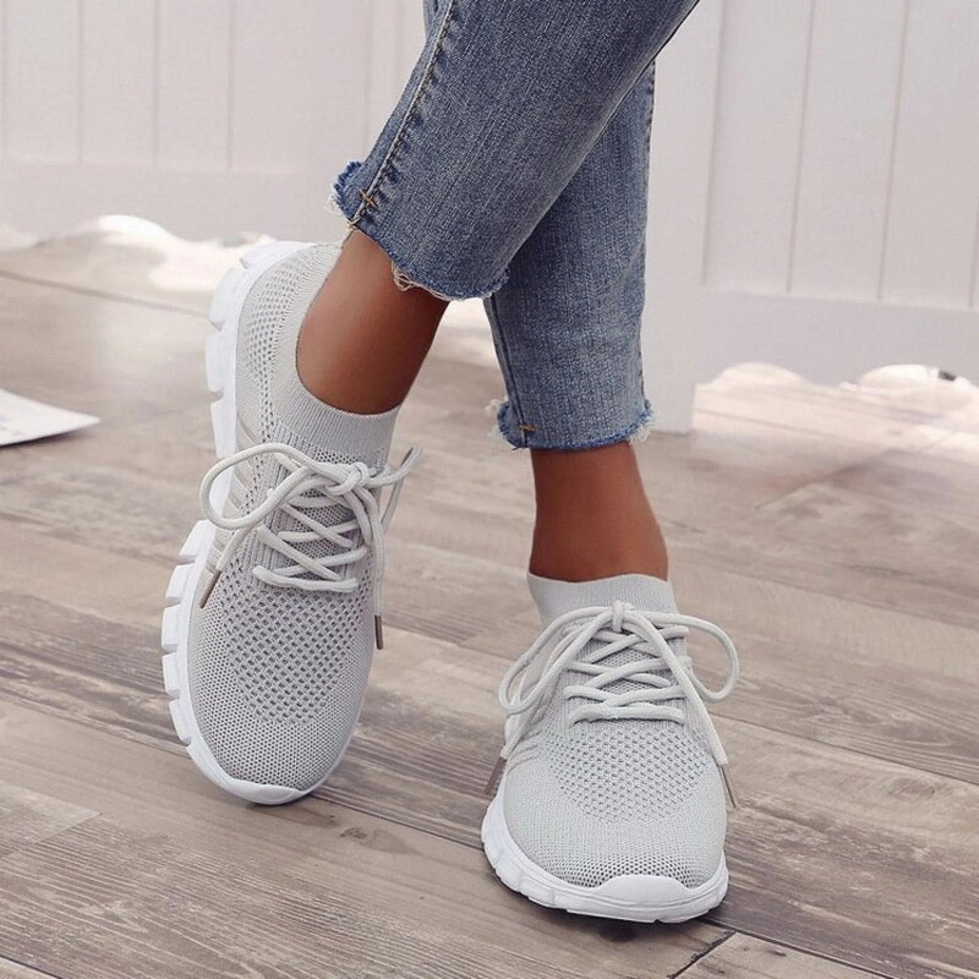 Kvinnors Sneakers med Modern Design 7