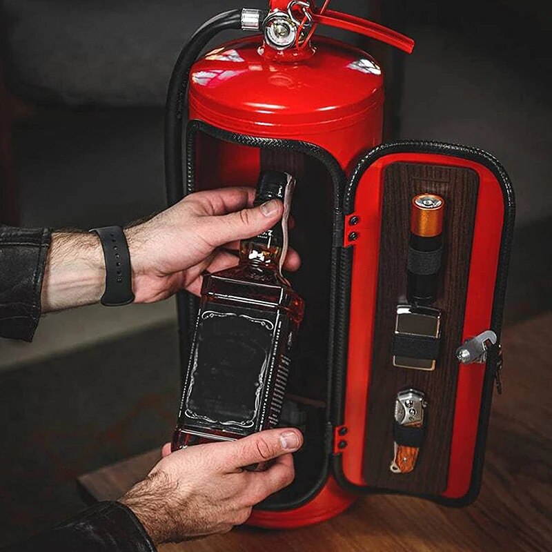 Minibar gömd i brandsläckare 5
