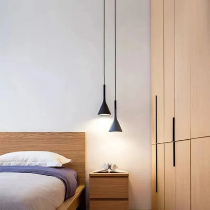 Minimalistisk Taklampa med Justerbar Sladd 3