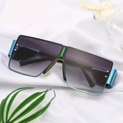 Överdimensionerade Solglasögon för Damer med Futuristisk Design 2