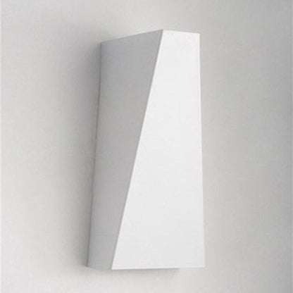 Minimalistisk geometrisk vägglampa