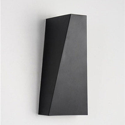 Minimalistisk geometrisk vägglampa