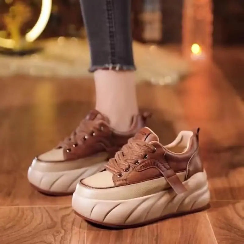 Mjuka sneakers med tjock sula för kvinnor