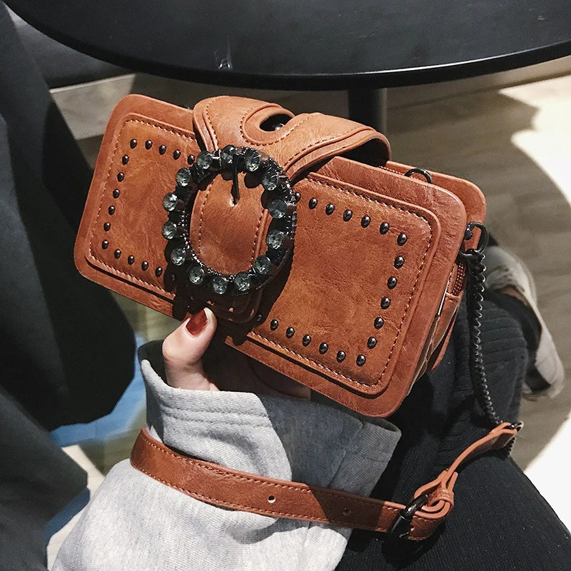 Kvinnors Crossbody Väska Vintage Spänne PU-Läder 4