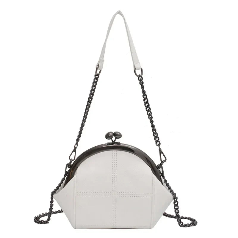 Kvinnors Crossbody Väska med Kedjedetalj och Elegant Design 5