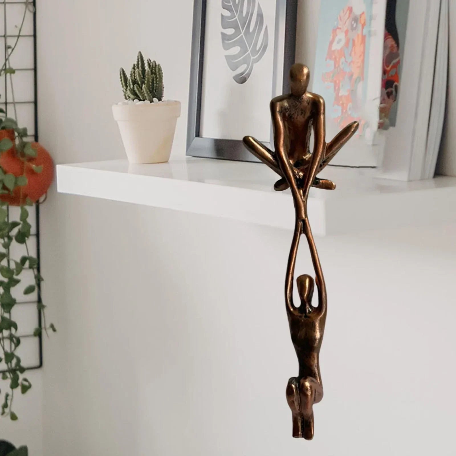 Skulptur av Kärlek och Styrka i Konstharp för Hemmet 7
