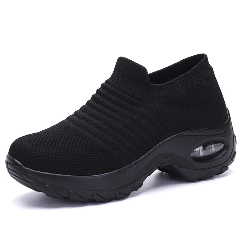 Terapeutiska sneakers med platå för kvinnor svarta vita röda 10