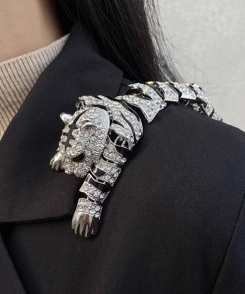 Unisex Brosch med Tigerdesign och Drip Glaze-stil 0