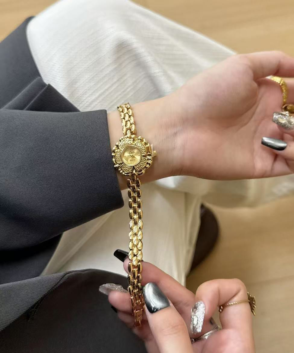 Unisex Klocka med Metallkedja i Originaldesign 3