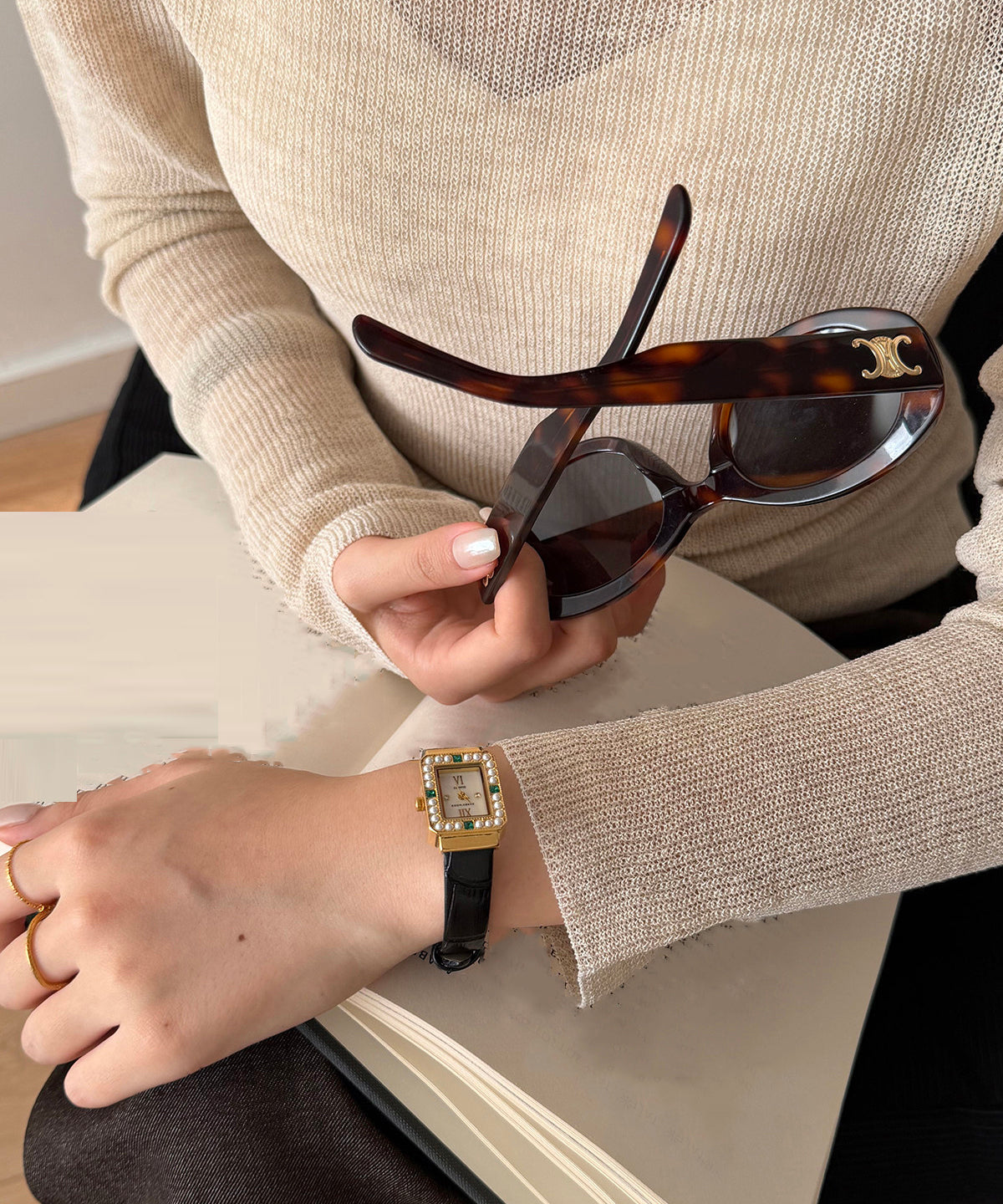 Unisex Klocka med Zircon Shell och Quartz-urverk 1