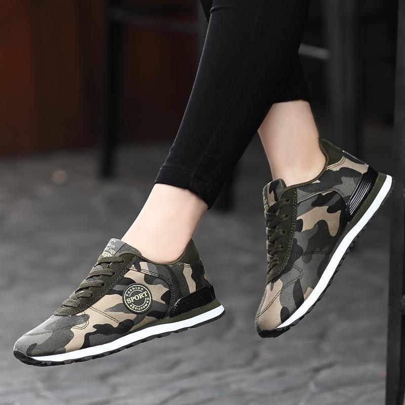 Unisex Sneakers i Kamouflagedesign Sportig Stil 3
