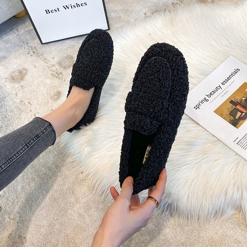 Unisex Tofflor i Plysch med Halkfria Sulor 4
