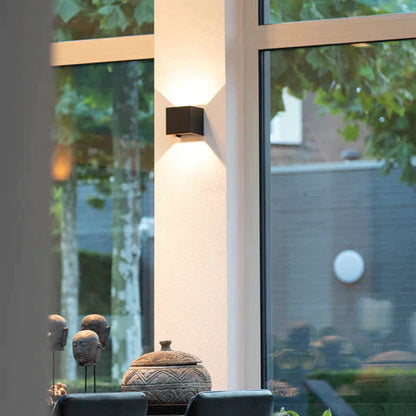 Vägglampa med Rörelsesensor i Modern Kubdesign 4