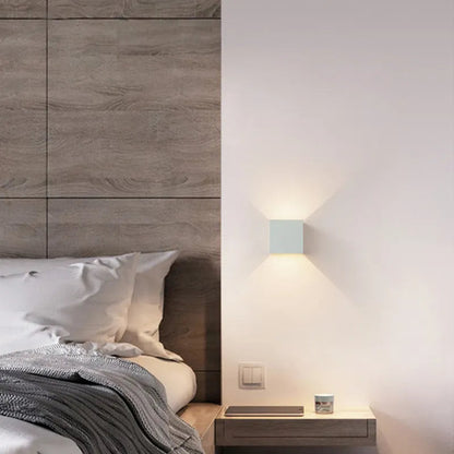Vägglampa med Rörelsesensor i Modern Kubdesign 5