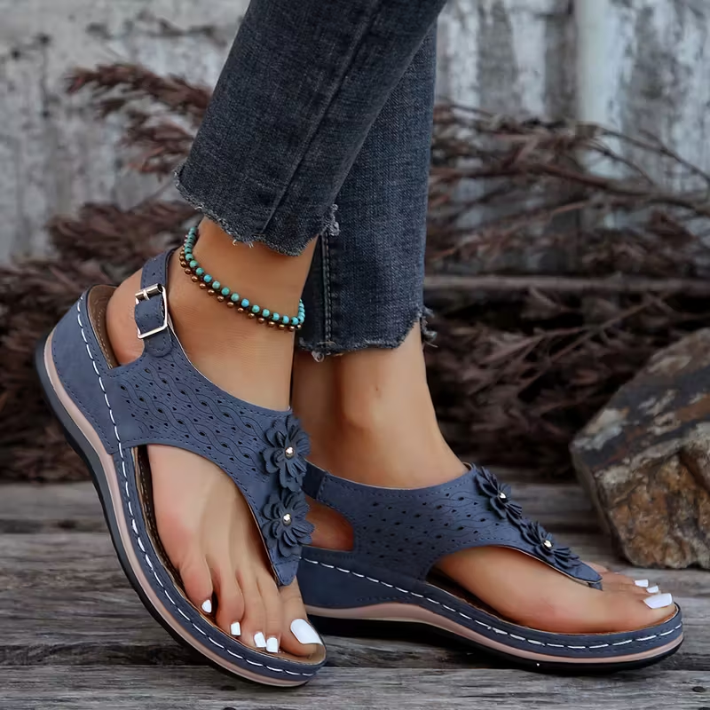 Strand sandaler med tofsar