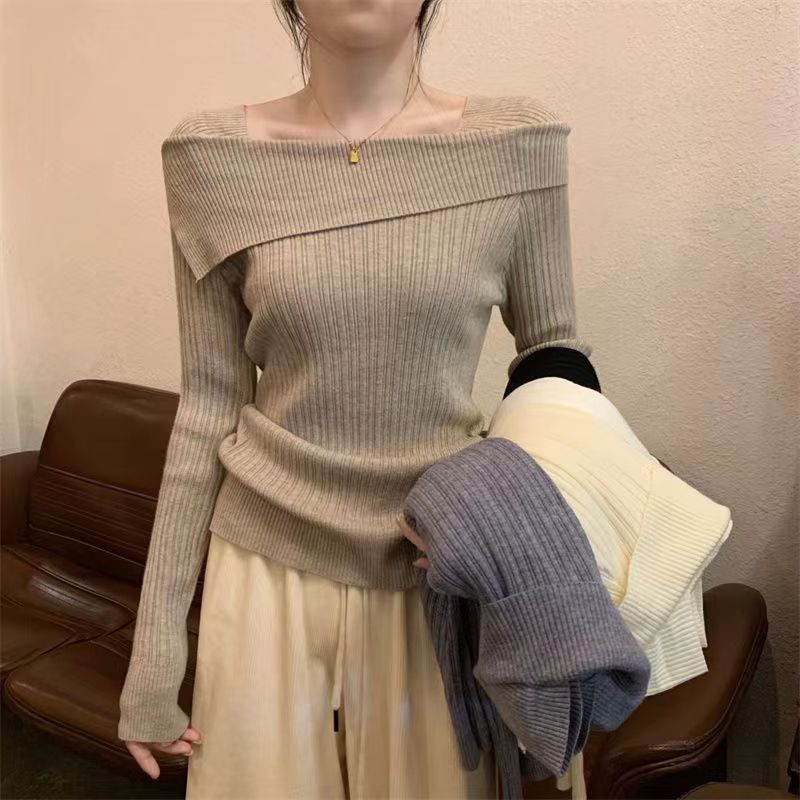 Stickad tröja med off shoulder för kvinnor