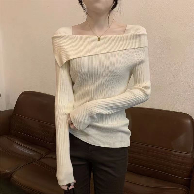 Stickad tröja med off shoulder för kvinnor