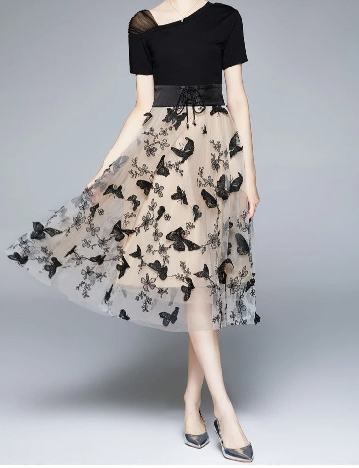 Festklänning Dam | Broderad Mesh | Fjärilsmotiv | V-ringning | Elegant A-linjeform