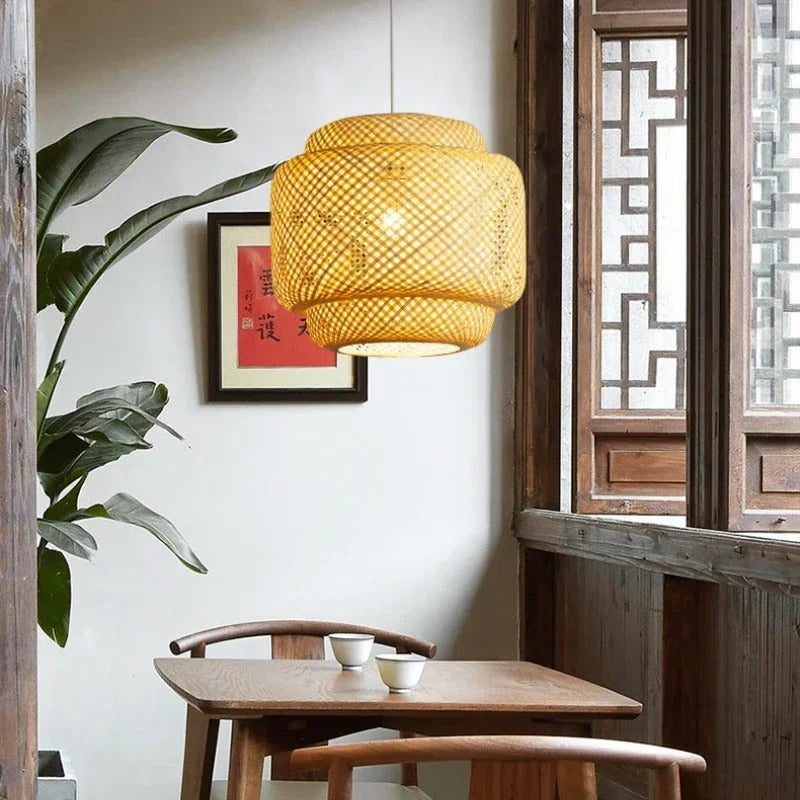 Handgebreide hanglamp van bamboe