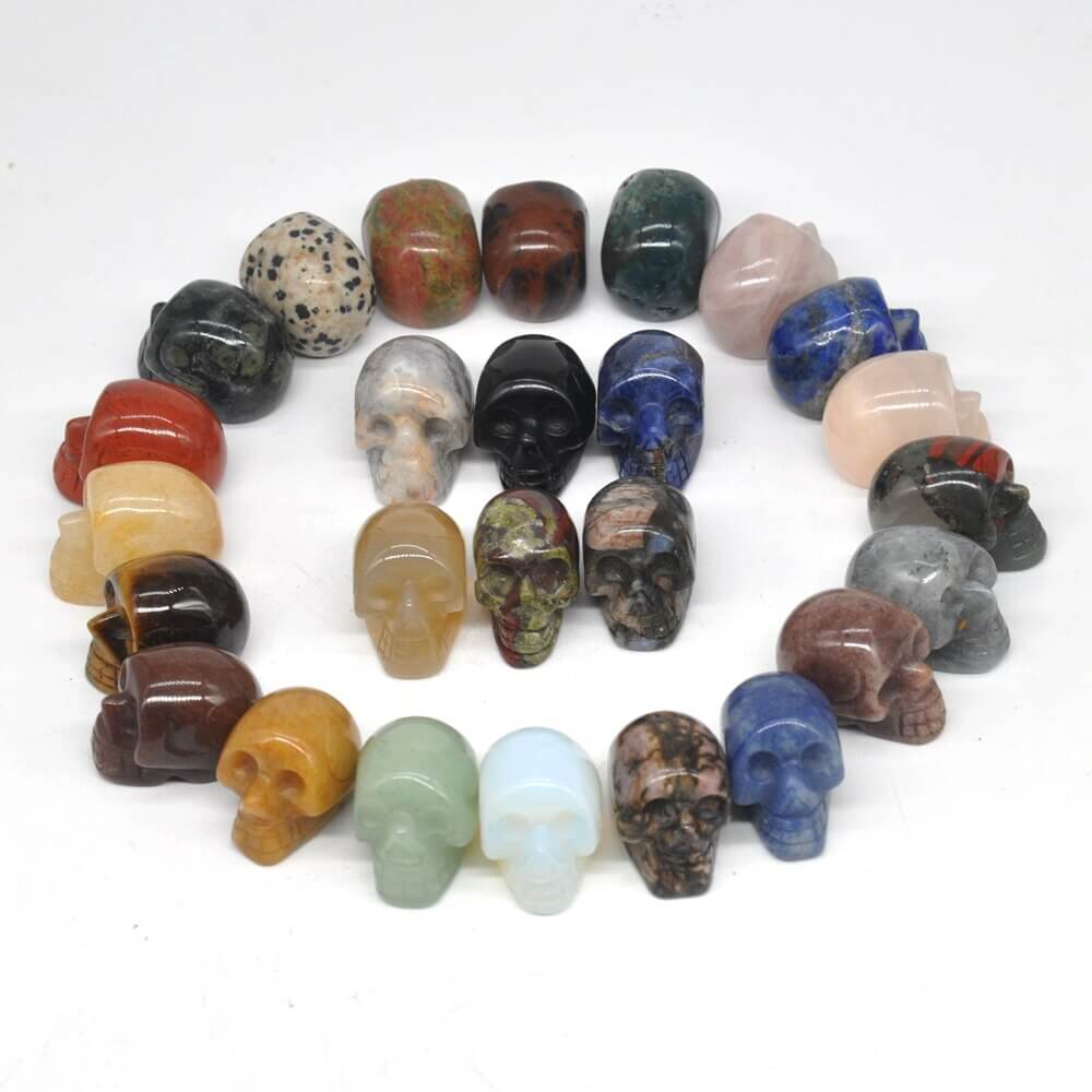 Naturlig dödskalle kristall sten