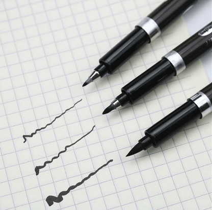 Pensel Kalligrafi Penna