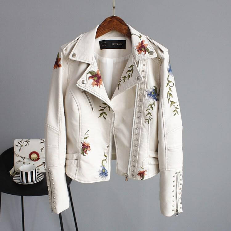 Läderstil jacka med blommigt tryck och broderi