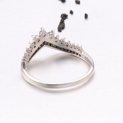 V-formad Silverstil Ring