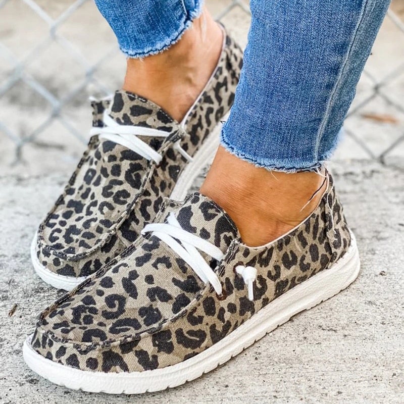 Kvinnors Canvas Lace-Up Loafers