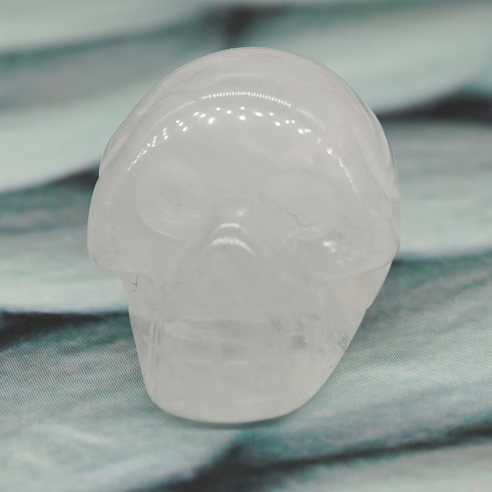 Naturlig dödskalle kristall sten