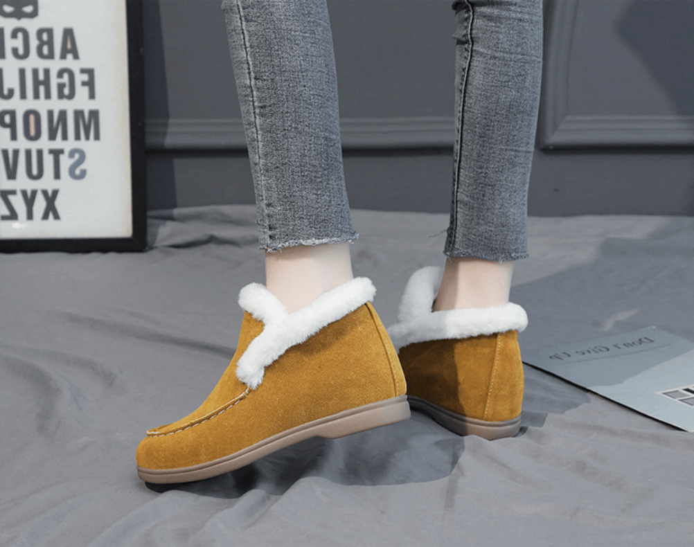 Ankelstövlar i mockastil och läderstil