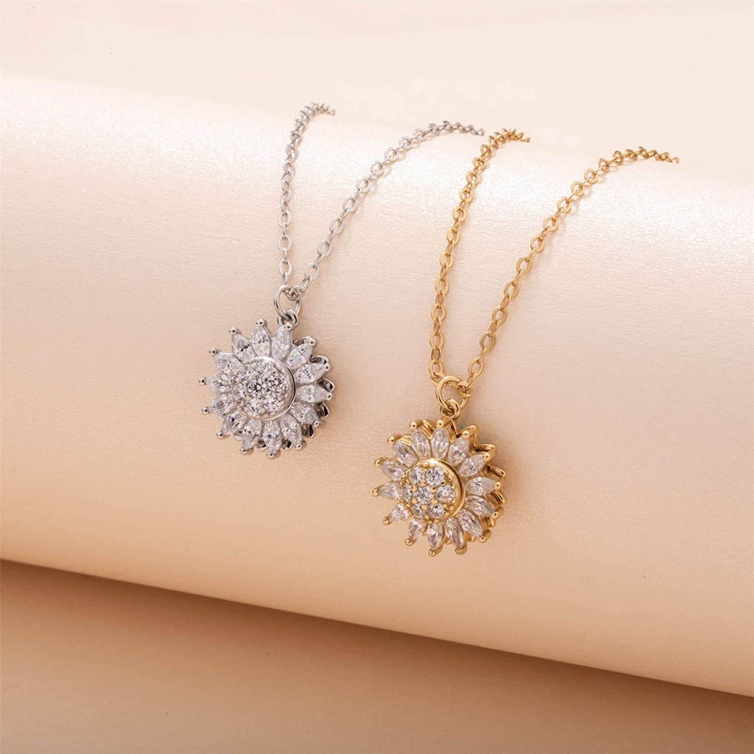 Spinning Sunflower Halsband